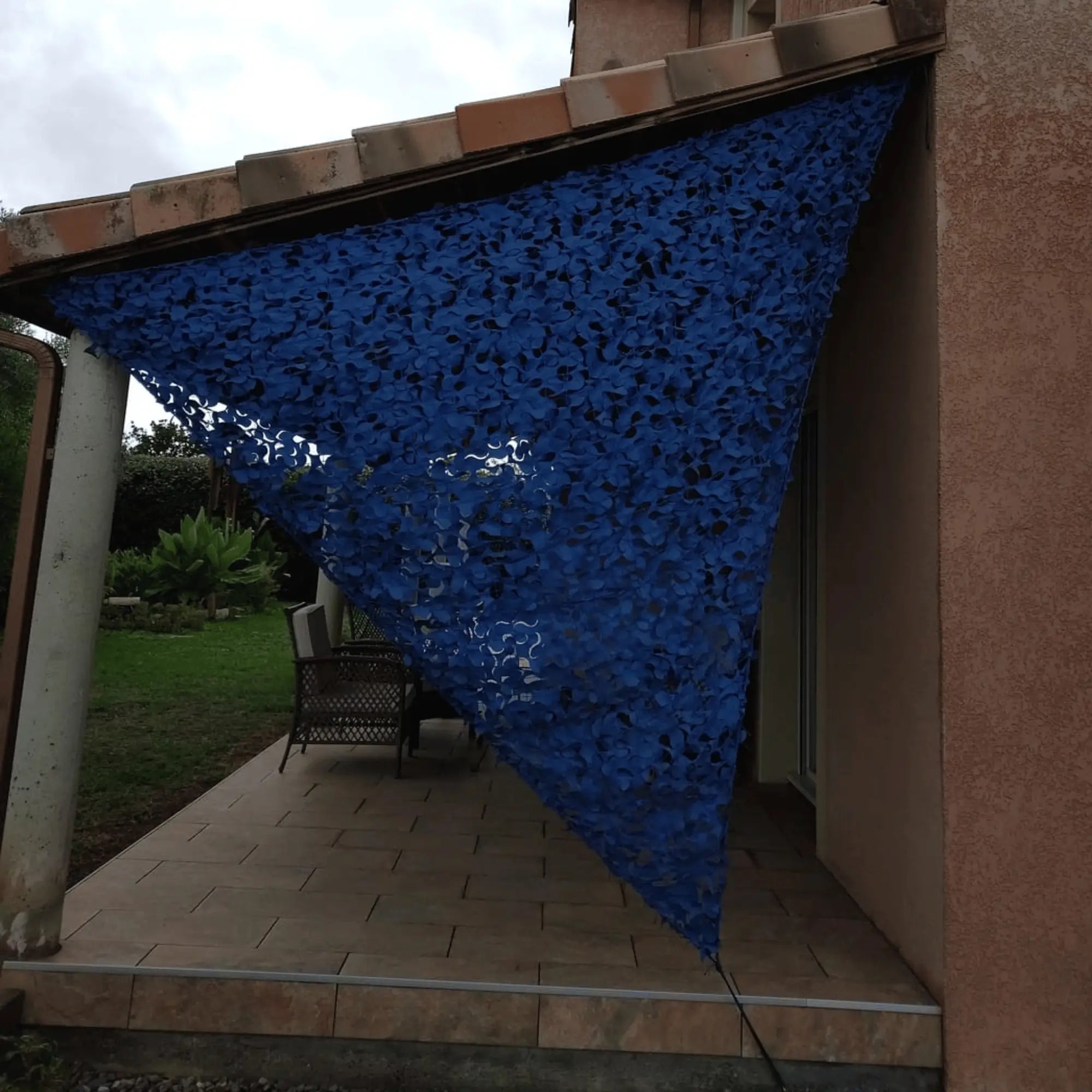 Tarnnetz Dreieck Blau