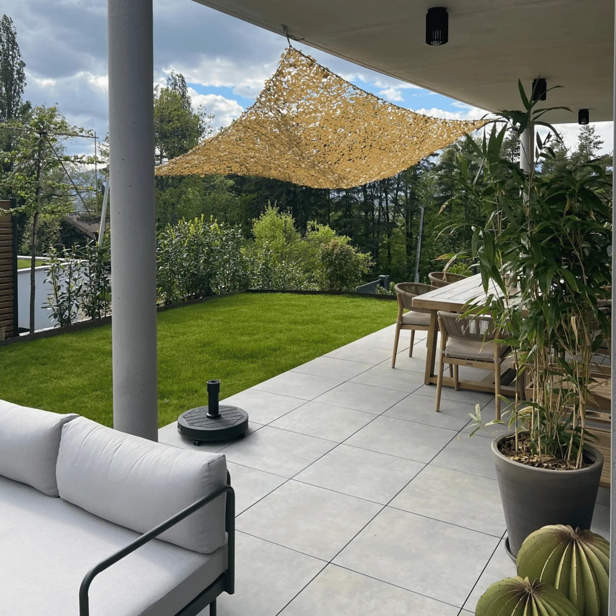 Tarnnetz Dreieck Beige