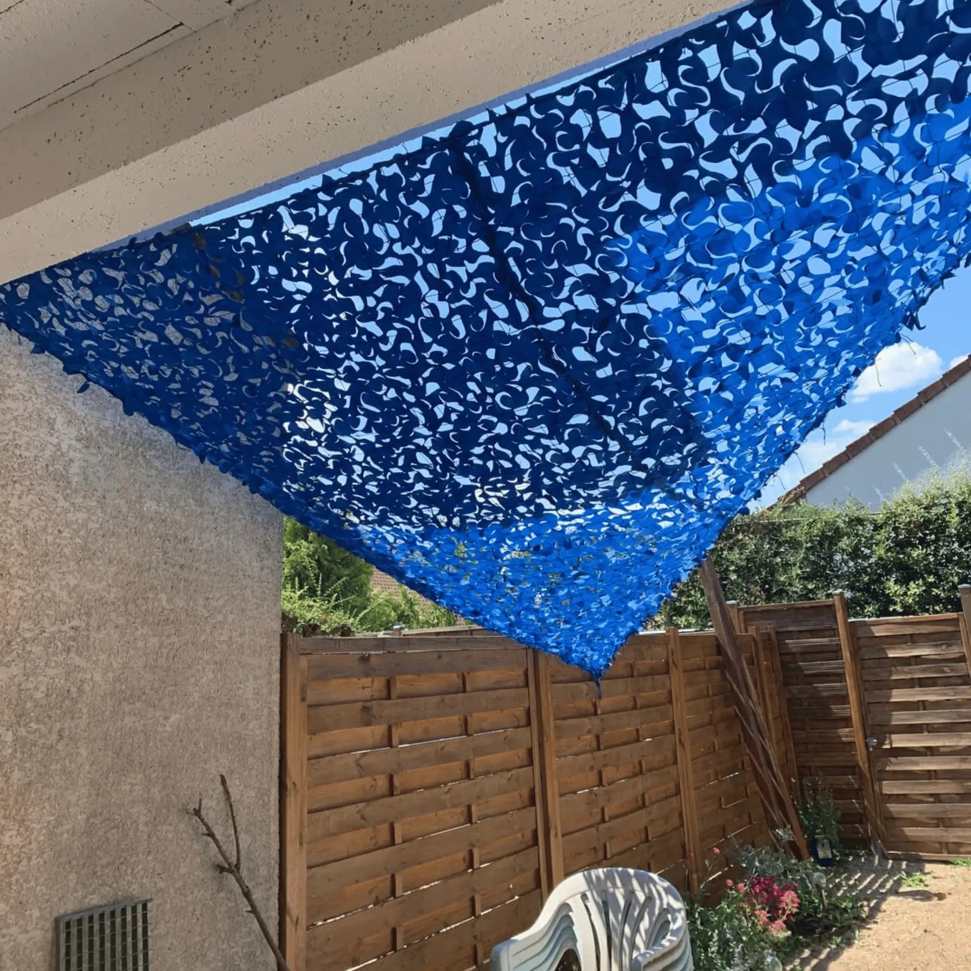 Tarnnetz Dreieck Blau